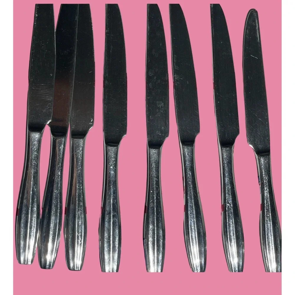 Mikasa Steak Knives Lot of 12 Stainless Steel Serrated Dinner Knives Flatware